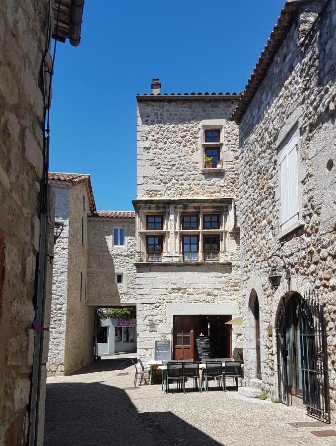 Maison Du Baron - Centre Historique De Ruoms Exterior foto